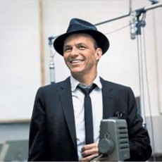 Frank Sinatra - Strangers In The Night (Letra e Tradução) #antena1 #m